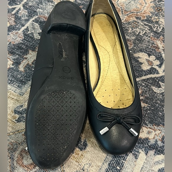 Geox Black ballet shoe with heel - Picture 3 of 3